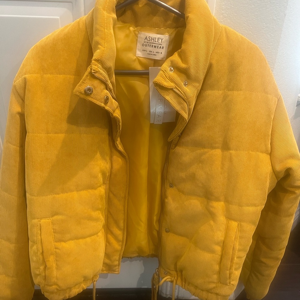 Puffer Jacket - Picture 2 of 4